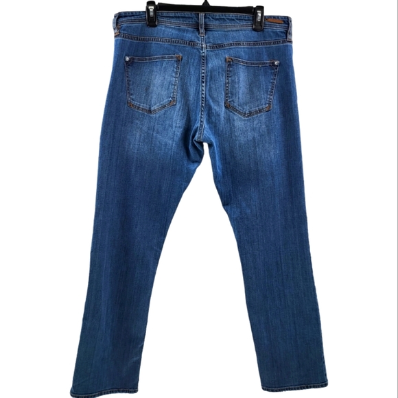 Pilcro Hyphen Relaxed Button Front Wardrobe Staple 5 pocket Jean Size 32. - Picture 7 of 11